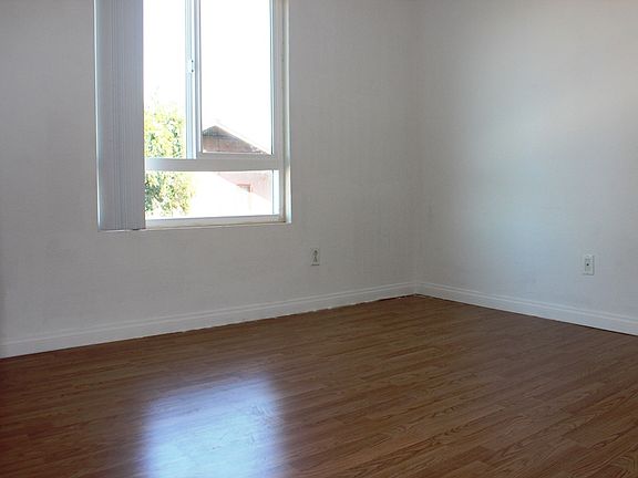 3rd image of 5252 Orange Ave Unit 416