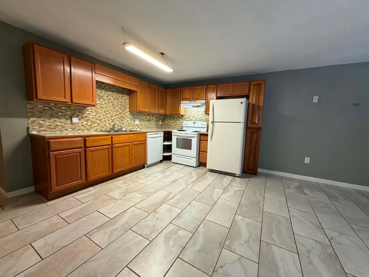 2 bed, 2.0 bath, 900 sqft, $1,395 — Photo 4