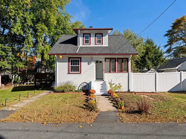 23 Fairview Ave, Randolph, MA 02368