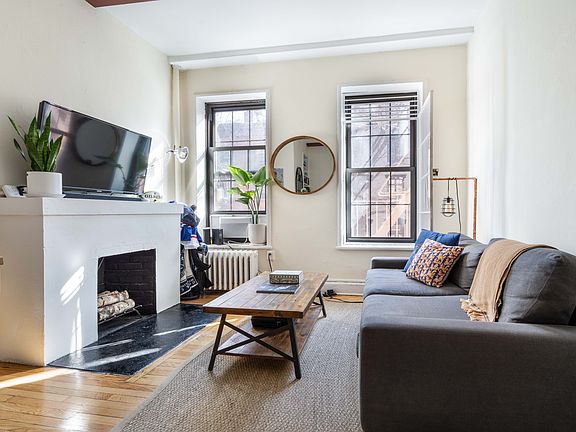 3rd image of 55 Morton St APT 4A