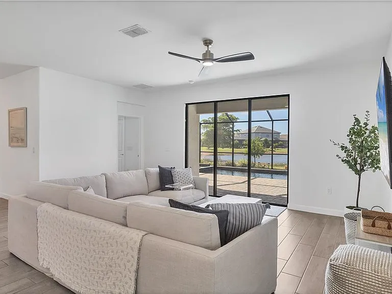 15716 Barefoot Beach Dr — Photo 9