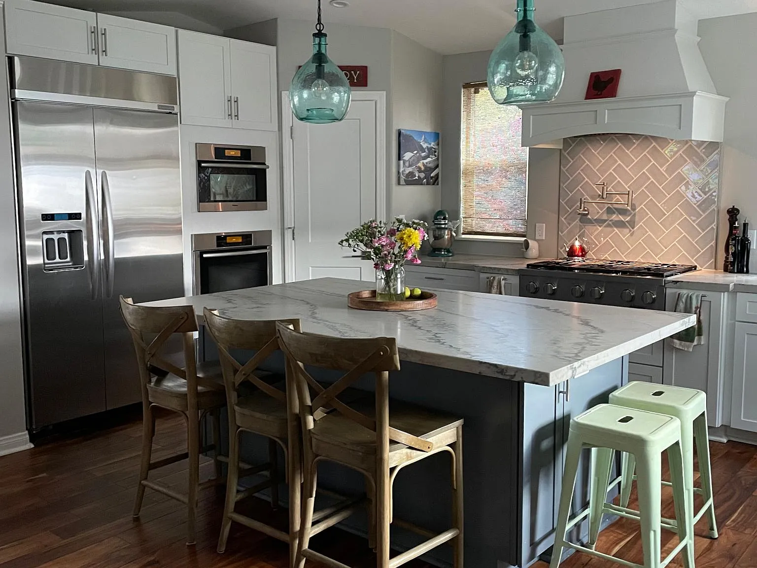 4 bed, 1972 sqft, $9,000 — Photo 1