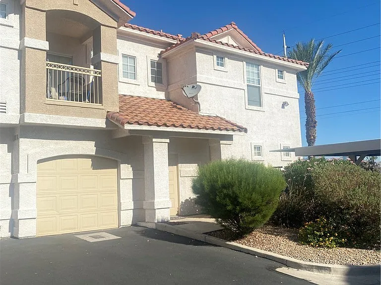 8555 W Russell Rd #2106 — Photo 2