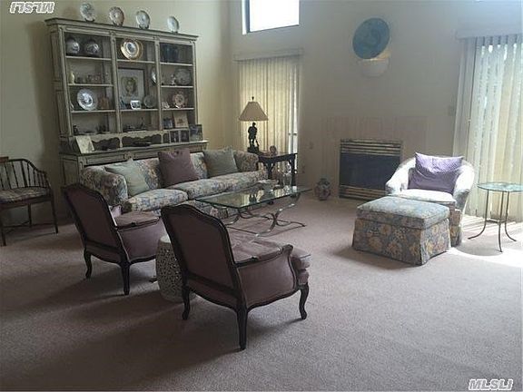 3rd image of 6 Clubside Dr