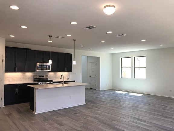 5th image of 9108 Garnet Dr