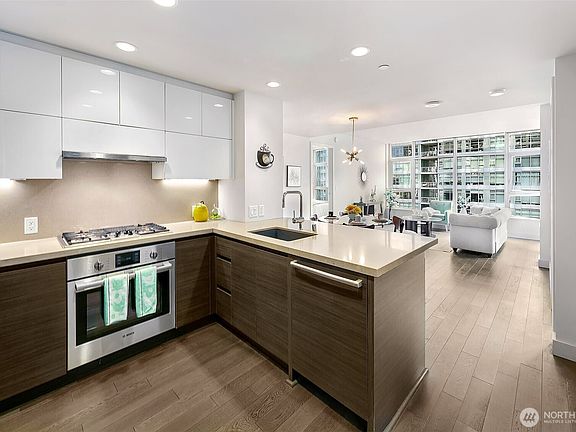 4th image of 583 Battery Street #1608N