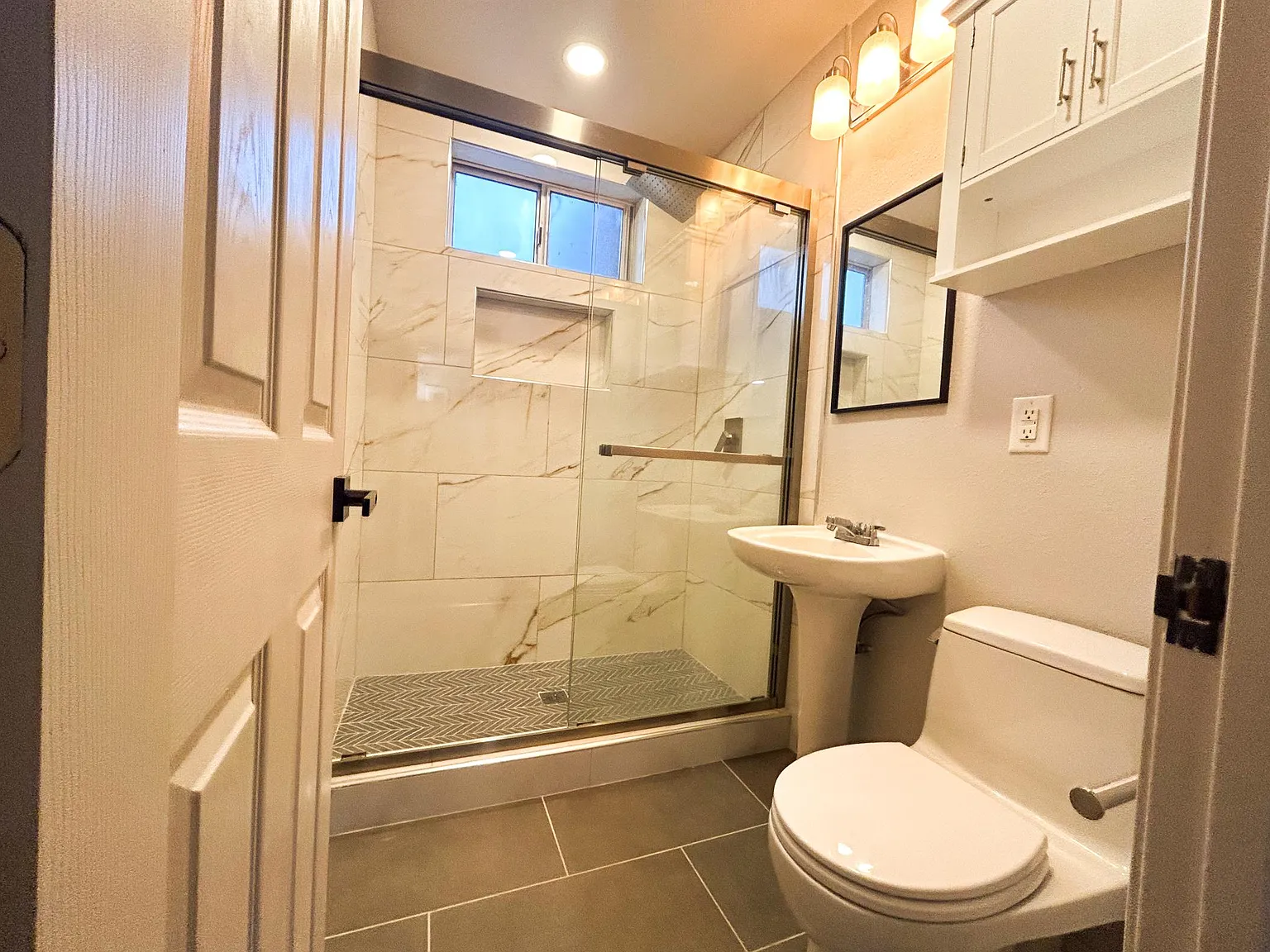 30 Portola Ave — Photo 3