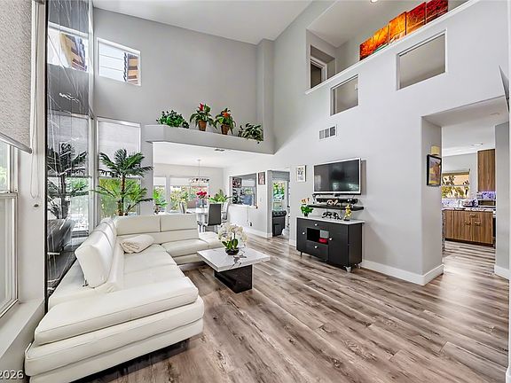 5th image of 627 Landview Ct