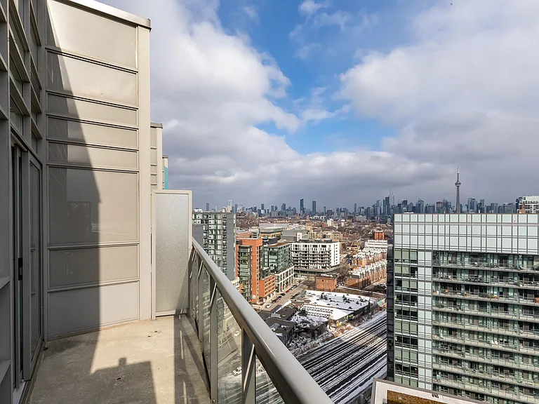 38 Joe Shuster Way — Photo 27