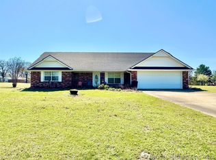 1603 E Willow Dr, Stigler, OK 74462