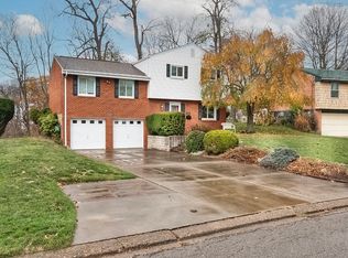 634 Galway Dr, Bethel Park, PA