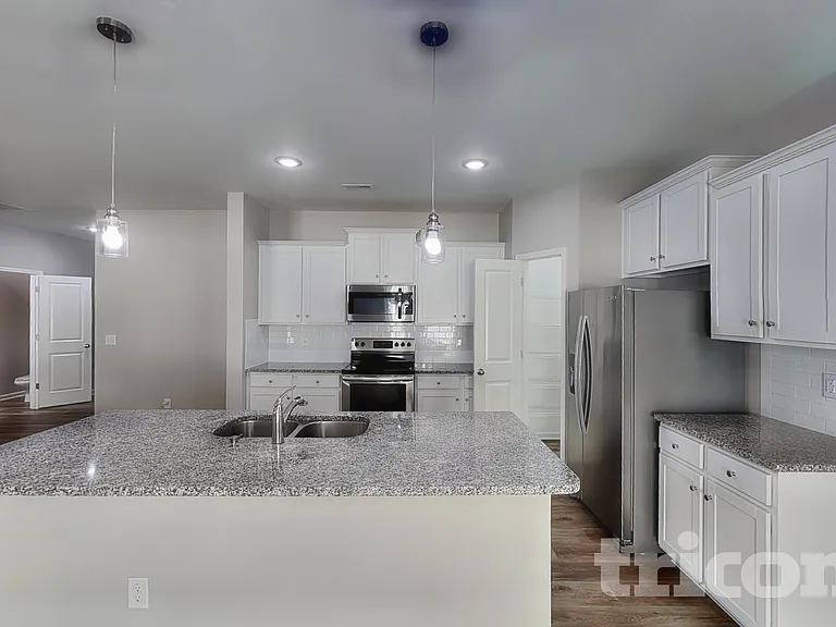 205 Spring Knoll Dr — Photo 5