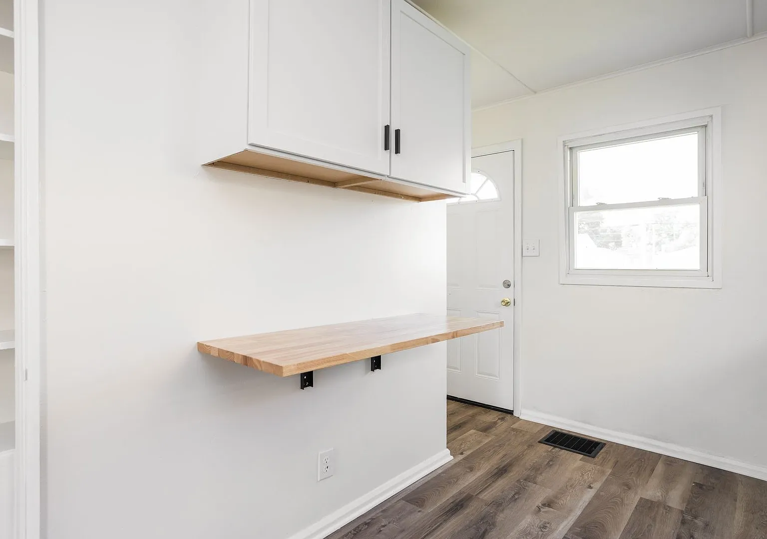 Newly Renovated 2 bed 1 bath unit. — Photo 4