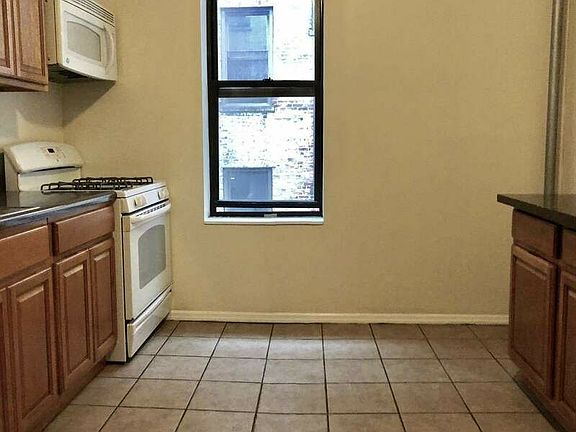 2nd image of 517 W 212th St APT 3C