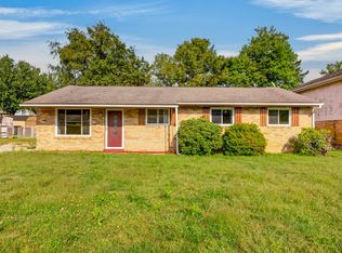 207 Longview Dr, Irwin, PA 15642