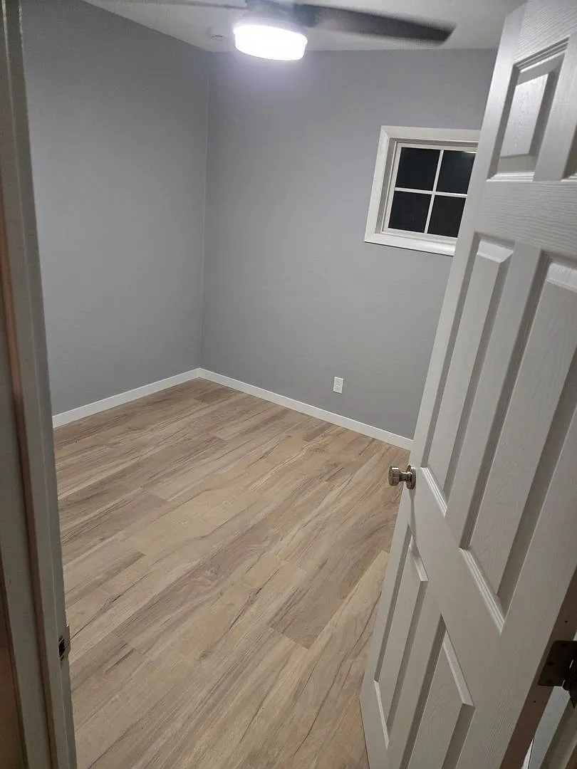 Freshly renovated, bright, and ready for you! — Photo 2