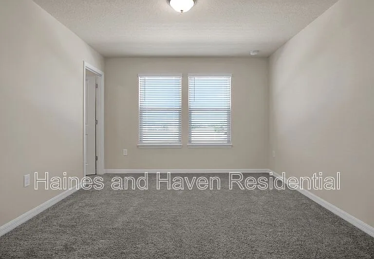 4292 Chester Springs Blvd — Photo 12