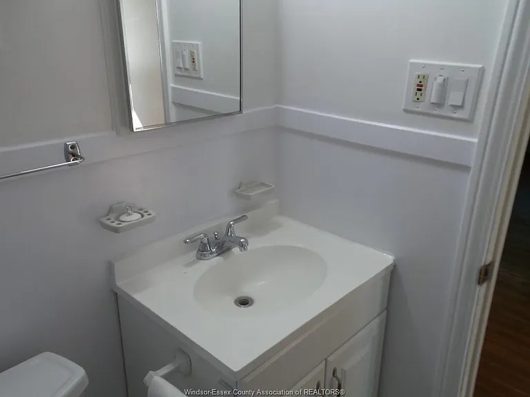 2163 College Ave — Photo 25