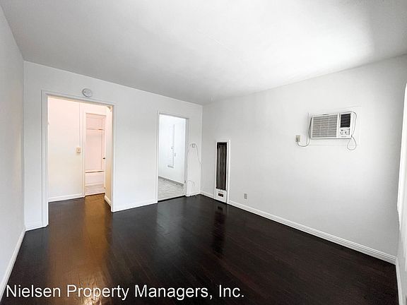 3rd image of 1811 N St APT 14