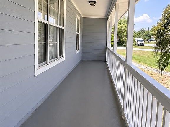 4th image of 1292 VALLEYBROOK ROAD SE