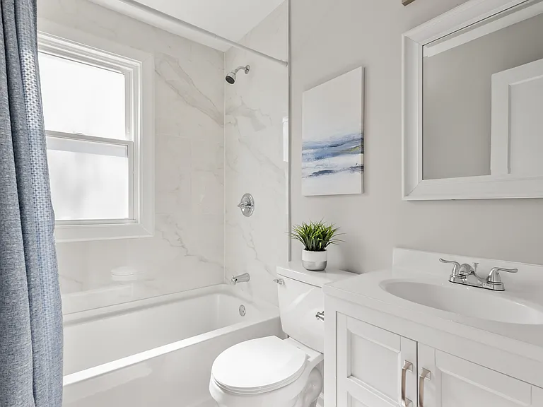 6525 W Grace St — Photo 37