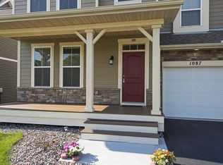 1087 Rosemary Cir, Chaska, MN 55318