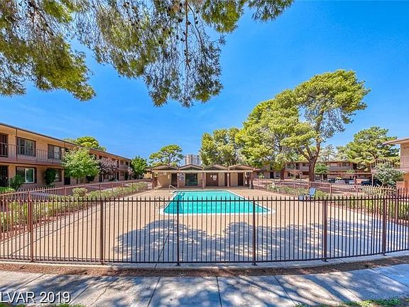 3rd image of 565 N Royal Crest Cir #19
