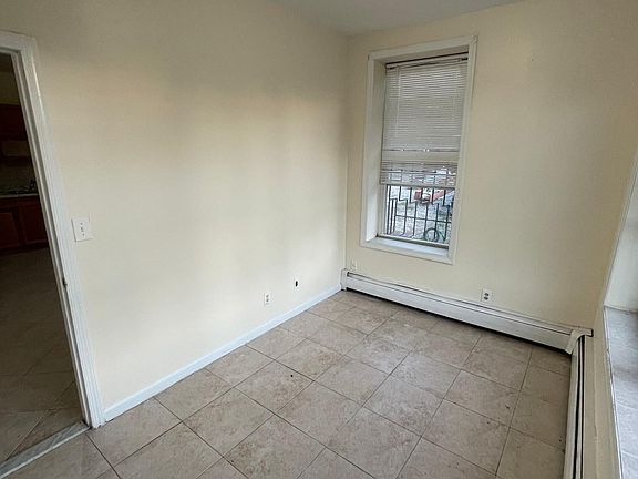 4th image of 3456 Olinville Ave #1
