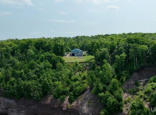 14998 N Superior Rd, Houghton, MI 49931