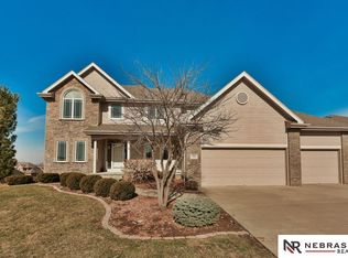 8564 S 101st St, La Vista, NE 68128
