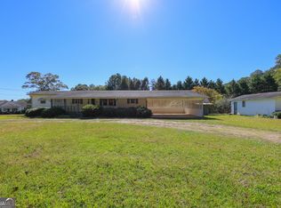 378 Barrett Rd, Bowdon, GA 30108