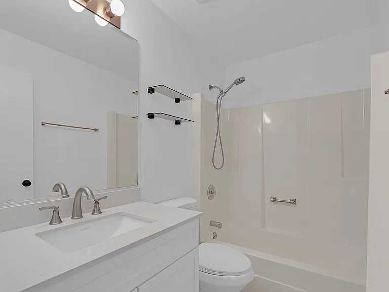 1423 Bangor Ln — Photo 25