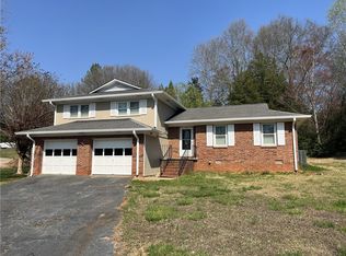 100 Red Cardinal Rd, Seneca, SC 29672