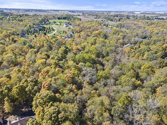 2nd image of 180 Dogwood Ct