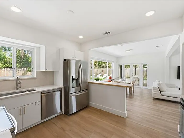10801 Peachtree Dr #10801 — Photo 7