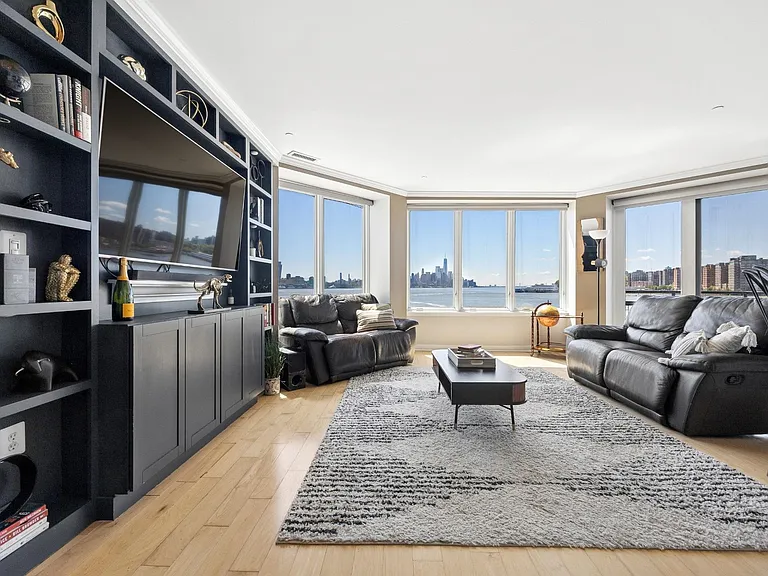 600 Harbor Blvd #870 — Photo 2