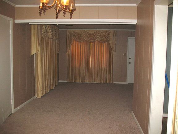 3rd image of 1736 Acadian Dr