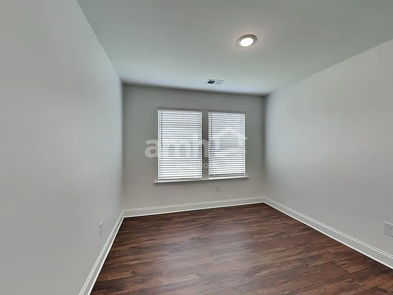 90 Spruce Cir — Photo 23