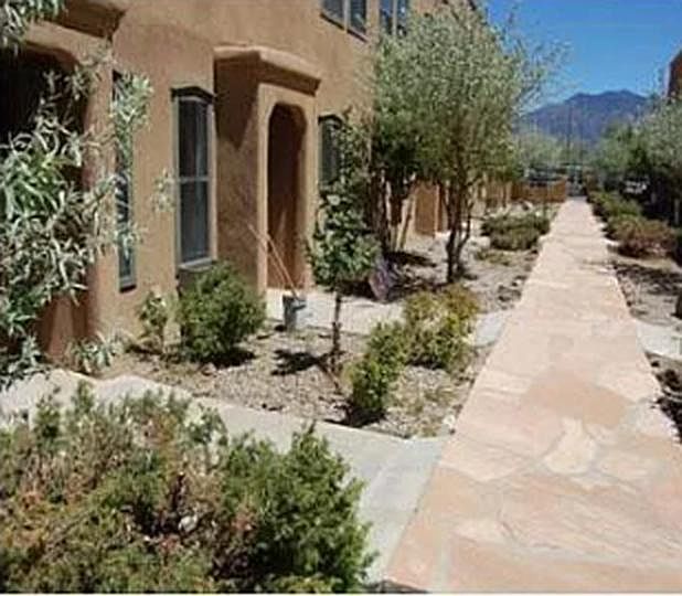 1st image of 913 Gusdorf Rd Unit 3