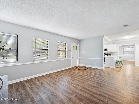 5th image of 6237 TEMPLE Road