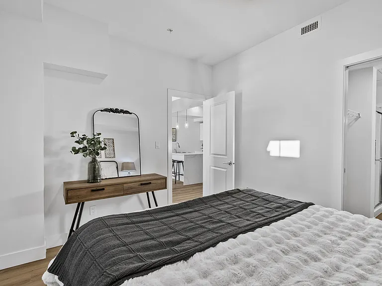 5100 50th Ave — Photo 37