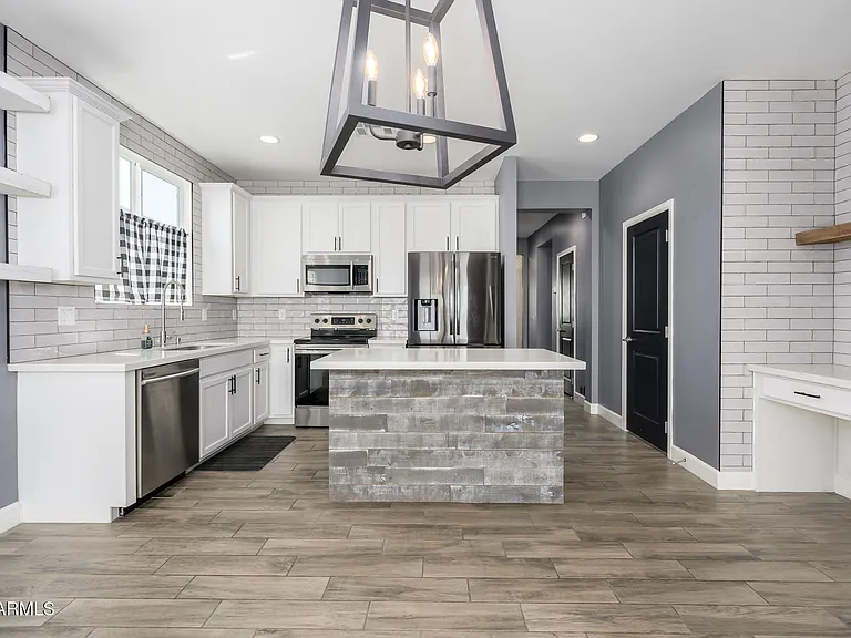 542 E Bamboo Ln — Photo 5