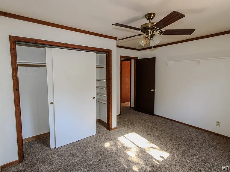 376 Santa Barbara Ave — Photo 14