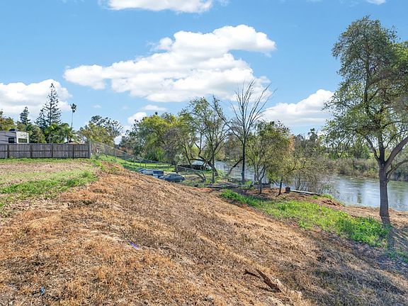 4th image of Paradise Rd