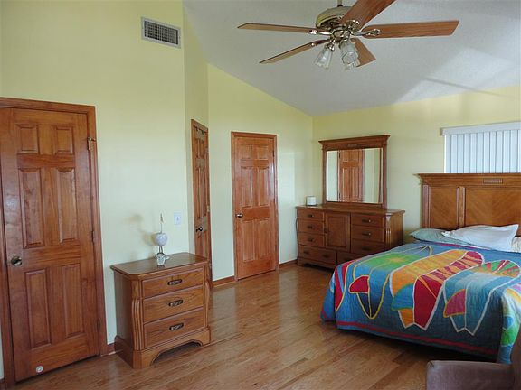 2nd image of 3102 Shore Dr