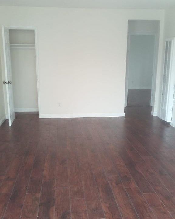 1st image of 11863 Manor Dr APT E