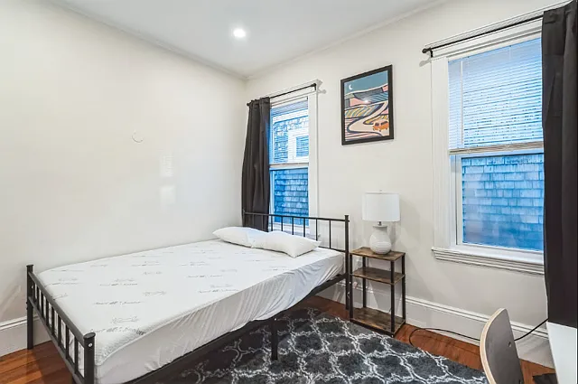 3 bed, $1,500 — Photo 3