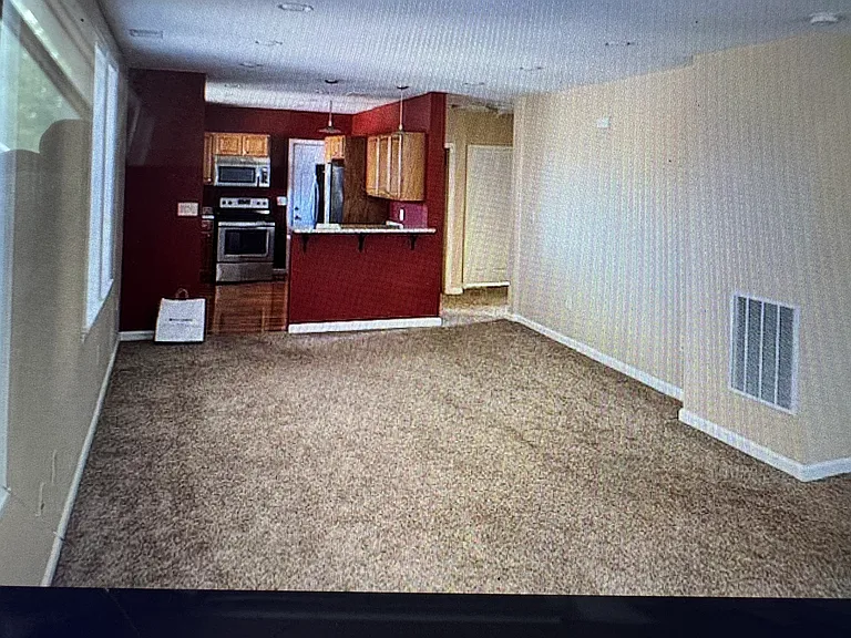 1258 Illinois Ave #4 — Photo 3