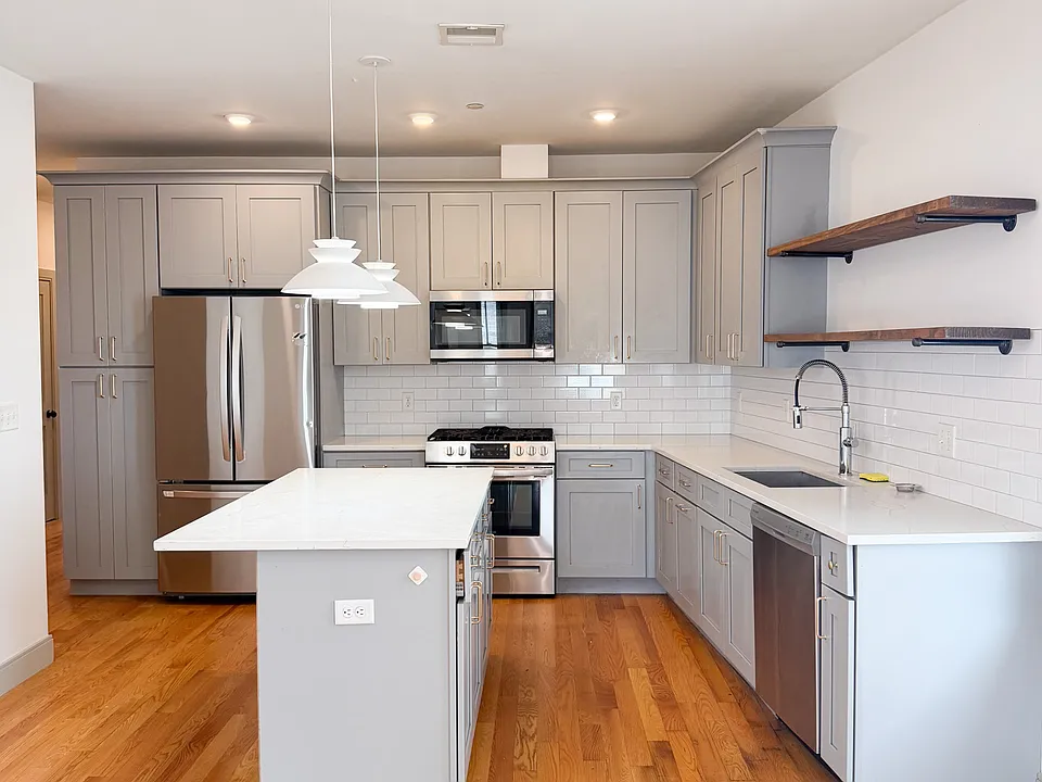 15 Maywood St #2