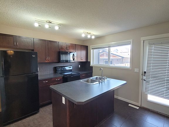 2nd image of 17552 59th St NW